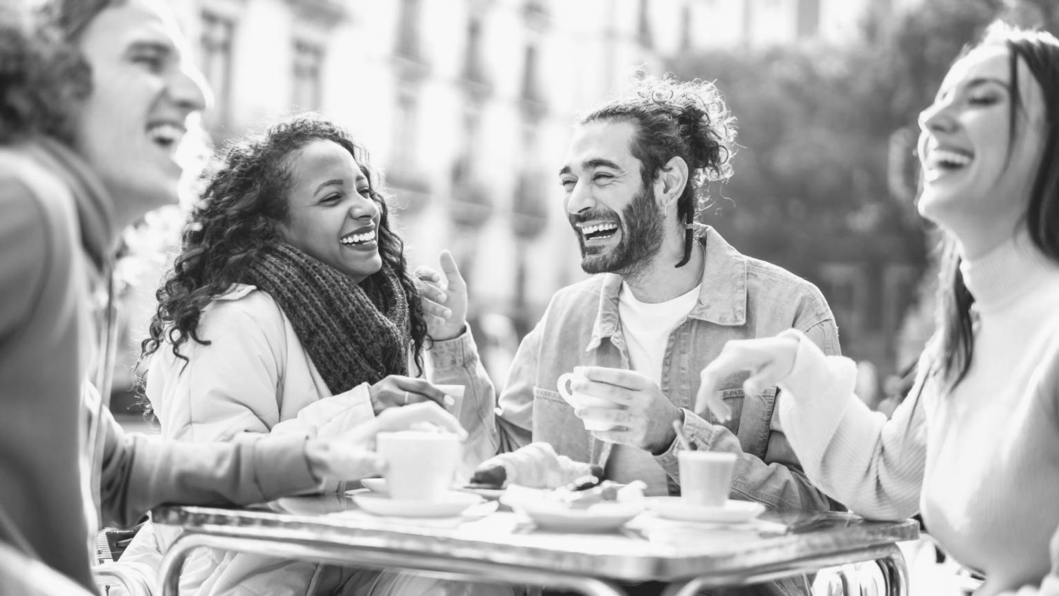 Webinar-Teilnehmer während einer interaktiven Diskussion